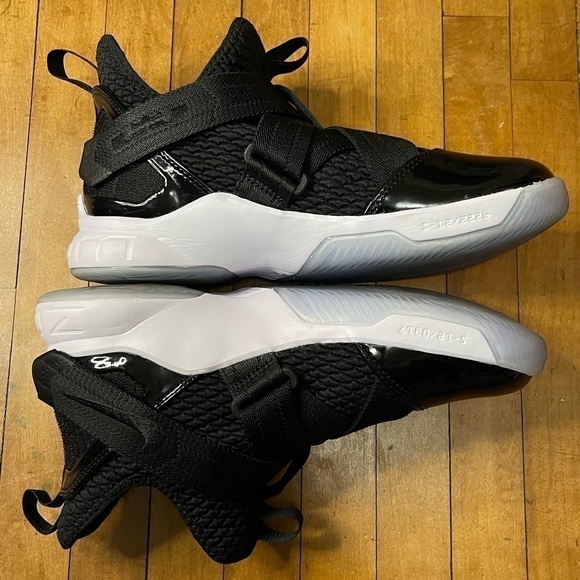 NIKE LEBRON soldier XII sfg - Picture 4 of 12